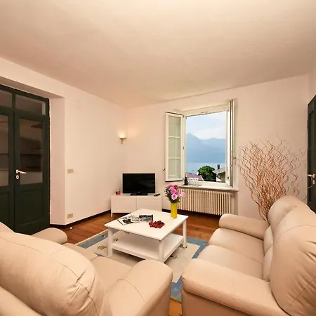 Sleeps 6